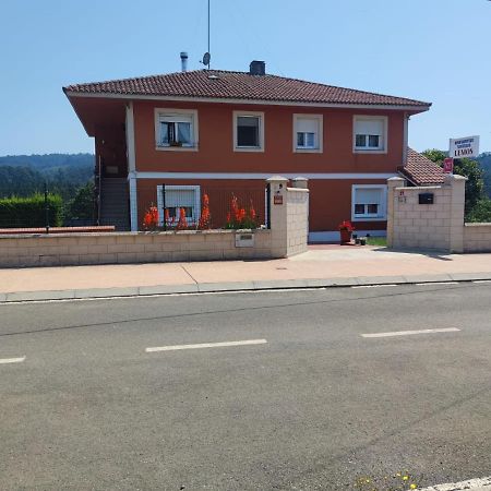 Apartamentos Turisticos Lemos O Pedrouzo Eksteriør billede