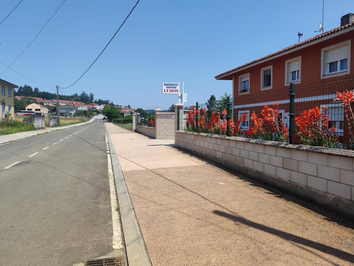 Apartamentos Turisticos Lemos O Pedrouzo Eksteriør billede